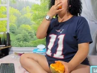 nikol32 live cam on CamSoda