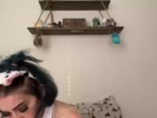 Pouty baby's Live Sex Cam Show