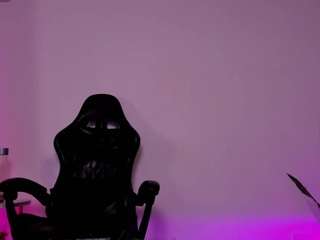 sussyprice Live Webcam on CamSoda