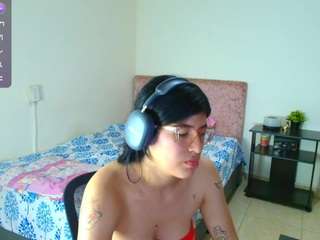 catalina-santanna's CamSoda show and profile