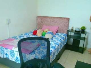 catalina-santanna's CamSoda show and profile