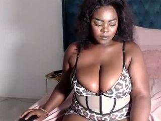 chocolatesmile webcam