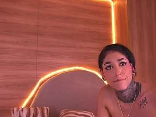 karla-011 Drinking live webcam