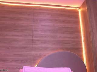 Danna Berlin live webcam show