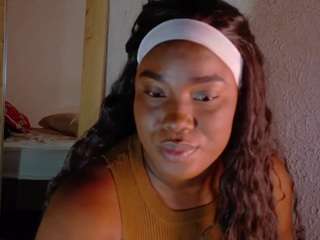 Live cam show with Naomhy