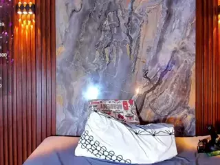 Naomhy's Live Sex Cam Show