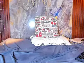 Naomhy's Live Sex Cam Show