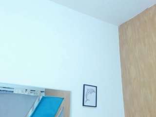  conniee-manuela chat room