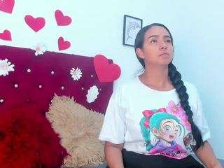  conniee-manuela chat room