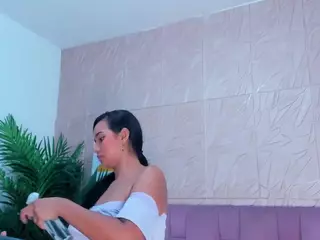 Conniee Manuela's Live Sex Cam Show