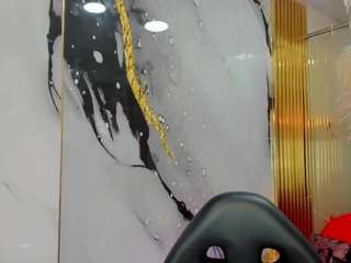 little-mommy's CamSoda show and profile