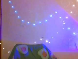 le modèle mandybelcher est en webcam porno dans un show sur le site camsoda, il possède les tags suivants: ass,orgasm,toys,tease,tattoos,strip,spank,asshole,pussy,shaved-pussy,lovense,hairy-pussy,flashing,fingers,facial,dildo,cum,brown eyes,blowjob,bbw