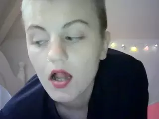 SweetStrawbery's Live Sex Cam Show