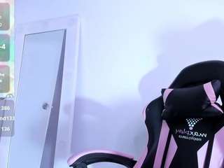 le modèle wandaxs69 est en webcam porno dans un show sur le site camsoda, il possède les tags suivants: anal,milf,toys,thong,tease,strip,spank,solo,pussy,pov,ass,orgasm,lovense,living room,lingerie,handjob,glasses,dildo,brown eyes,blowjob