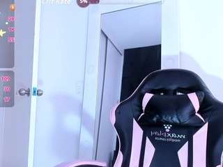 Wandaxs69's cam show statistics and live stream
