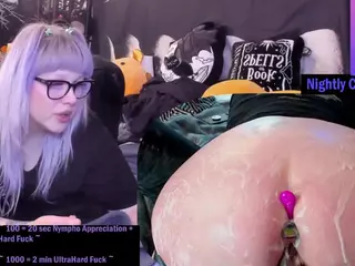 doomednympho's Live Sex Cam Show