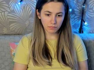 maggiecake's CamSoda show and profile