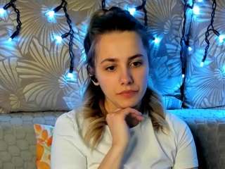 maggiecake's CamSoda show and profile