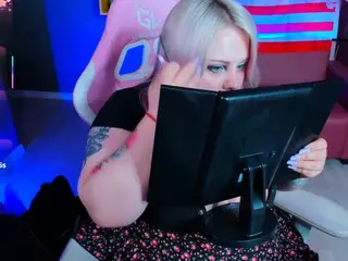 Yoki and Rory's Live Sex Cam Show