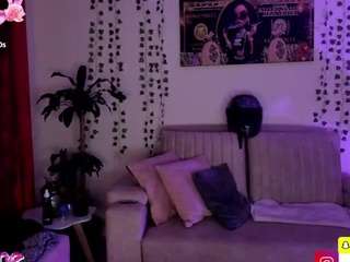 le modèle liz-martins est en webcam porno dans un show sur le site camsoda, il possède les tags suivants: anal,smoking,anal toys,lovense,natural,pov,public,pussy,pussyplay,sexy,spank,handjob,spanking,squirter,striptease,tattoos,teen 18,toys,twerk,wet