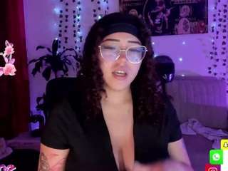 liz-martins live cam profile