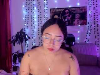 liz-martins's CamSoda show and profile