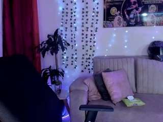 liz-martins's CamSoda show and profile