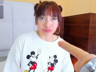 anny-1 live on CamSoda