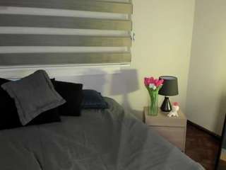 mill-blue's CamSoda show and profile