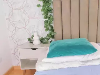 roma-love's Live Sex Cam Show