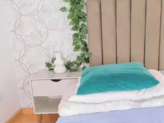 roma-love's Live Sex Cam Show