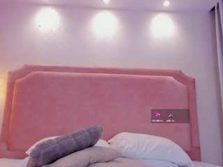 zlatna Live Webcam on CamSoda