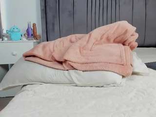 laurelmillstone Live Webcam on CamSoda