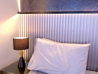 le modèle annieswan est en webcam porno dans un show sur le site camsoda, il possède les tags suivants: alternative,role play,lovense,lush,mistress,naked,no drinking,no smoking,petite,pussy,raven hair,roleplay,latina,sexy,shaved pussy,skinny,spank,sph,strapon,tattoos