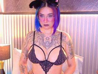Annieswan's cam show statistics and live stream