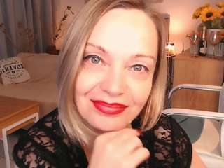 tilly-eliot's CamSoda show and profile