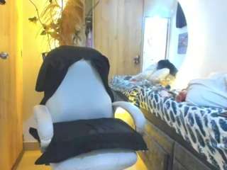 amber-disney Live Webcam on CamSoda