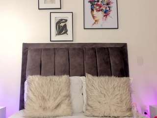 helen-moorex's CamSoda show and profile