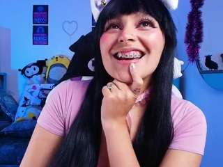 marceliinee's CamSoda show and profile