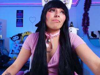 marceliinee's CamSoda show and profile