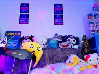 marceliinee, female webcam model,  years old, on live webcam