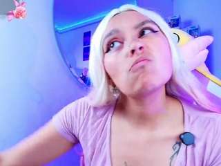 MARCELINE live cam preview