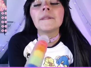 Marceline Cute Girl's Live Sex Cam Show