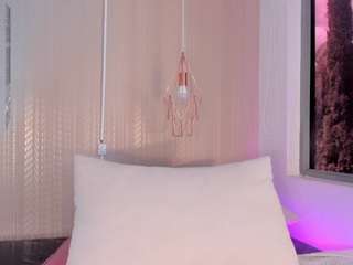 leoniewinters Live Webcam on CamSoda