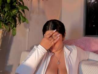  leoniewinters chat room