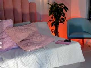 leoniewinters Live Webcam on CamSoda