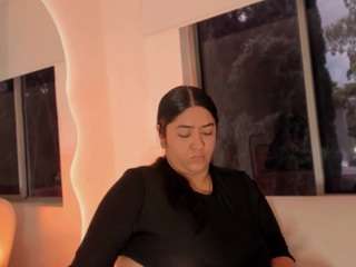 leoniewinters webcam model