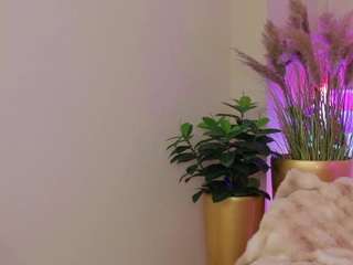 anaisbloom's CamSoda show and profile