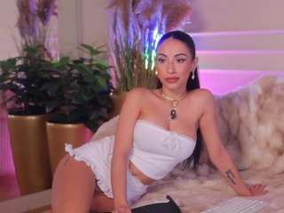anaisbloom live cam