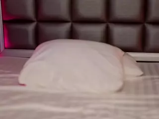 AnaisBloom's Live Sex Cam Show